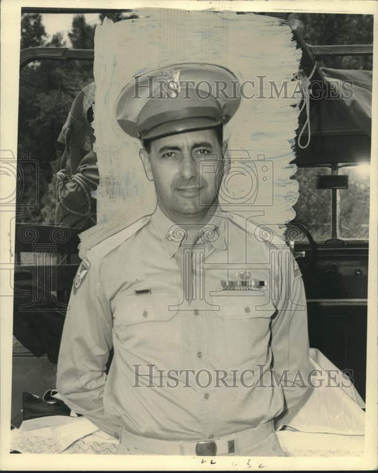 1952 Press Photo Lieutenant Colonel Paul R. Moore, in charge of program