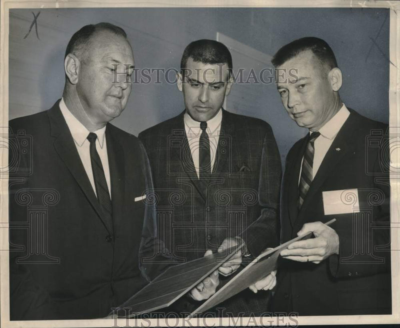 Load image into Gallery viewer, 1963 Press Photo Officers of the American Custom Home Builders Association
