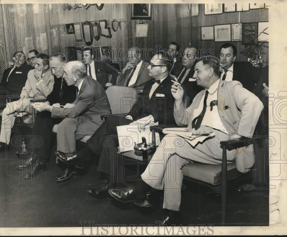 1962 Press Photo Participants in Mosquito Control advisory meeting in City Hall - Historic Images