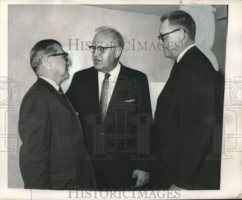 Load image into Gallery viewer, 1968 Press Photo Convention of the Southern District, American Lutheran Church
