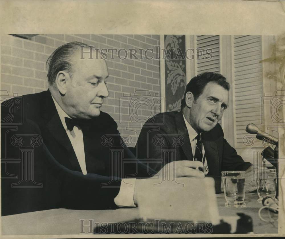 1969 Press Photo Senator Muskie &amp; Gov. Rockefeller in New Orleans for council