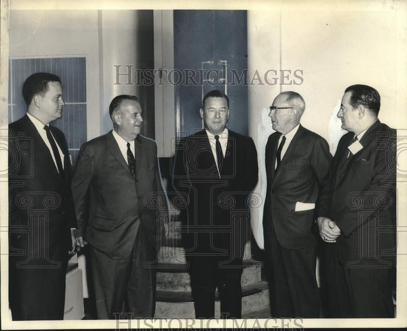 Load image into Gallery viewer, 1965 Press Photo Region VIII meeting, Louisiana Conference of Social Welfare
