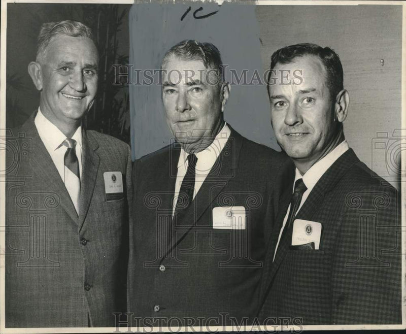 Load image into Gallery viewer, 1966 Press Photo Associated General Contractors of America convention attendees
