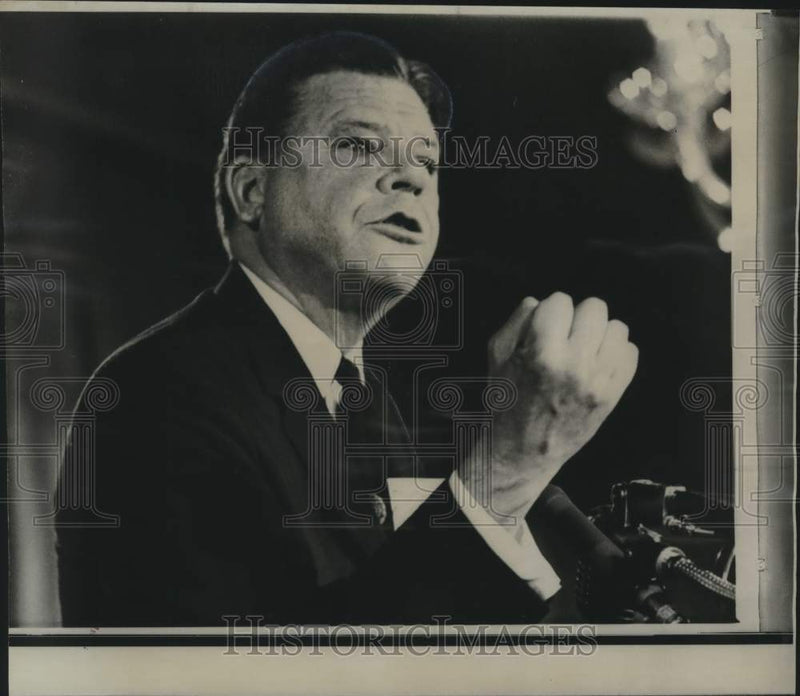Load image into Gallery viewer, 1967 Press Photo Senator Thruston B. Morton of Kentucky - noo48758
