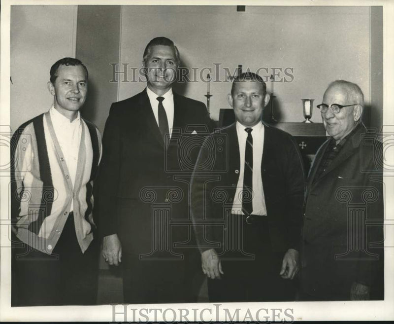 Load image into Gallery viewer, 1968 Press Photo New Officers of the St. Stephen Lutheran Church, Algiers
