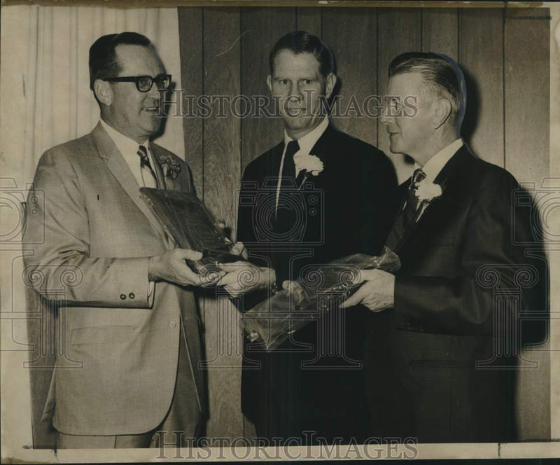 Load image into Gallery viewer, 1969 Press Photo Chamber of Commerce of the Greater New Orleans Area - noo48828
