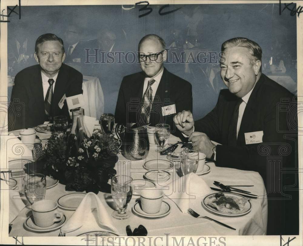 1970 Press Photo Dr. Homer Hitt, Clyde Bel Jr. &amp; Jules G. Mollere having lunch- Historic Images