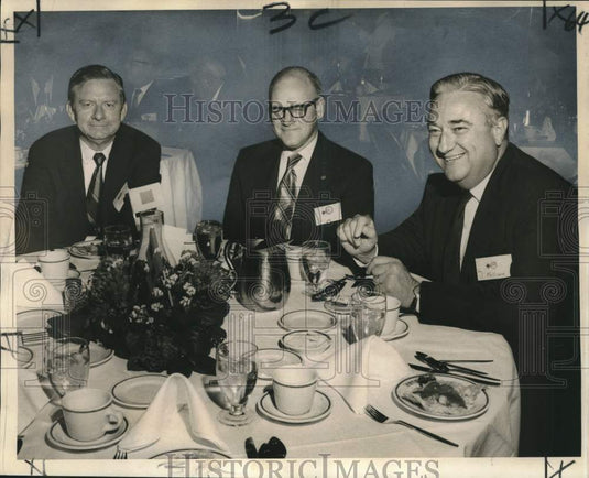 1970 Press Photo Dr. Homer Hitt, Clyde Bel Jr. & Jules G. Mollere having lunch- Historic Images