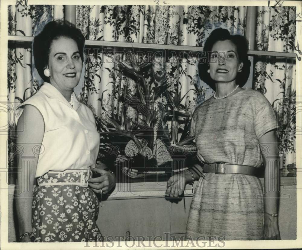 1960 Press Photo Biloxi-New Orleans women plan Louisiana State Bar Association - Historic Images