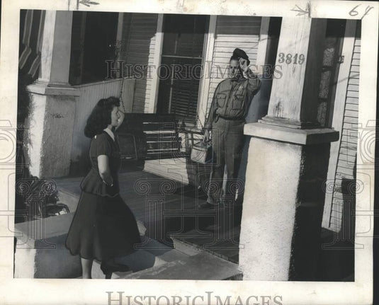 1949 Press Photo Mrs. Aleman impressed with speedy service of disaster services