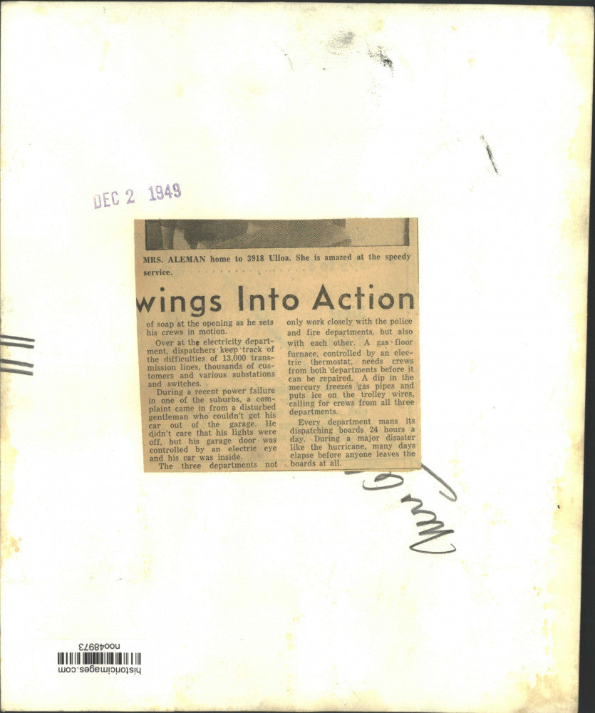 1949 Press Photo Mrs. Aleman impressed with speedy service of disaster services