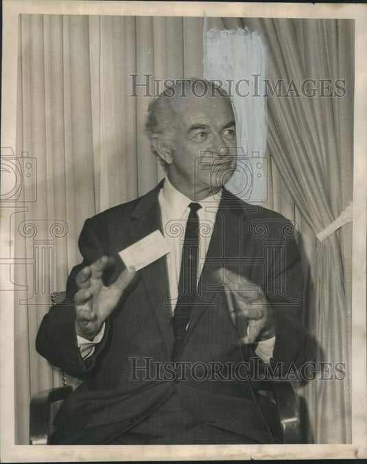 1967 Press Photo Dr. Linus Pauling, Nobel Prize winner in New Orleans