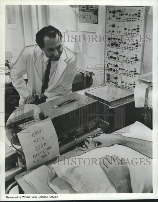 1968 Press Photo Dr. B. Berthed Wolff & pain thermometer, New York University