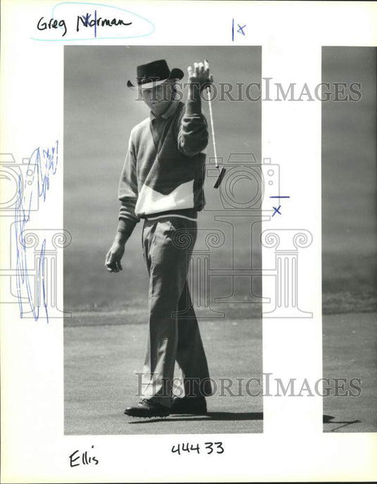 1993 Press Photo Golfer Greg Norman, walking with golf club - Historic Images