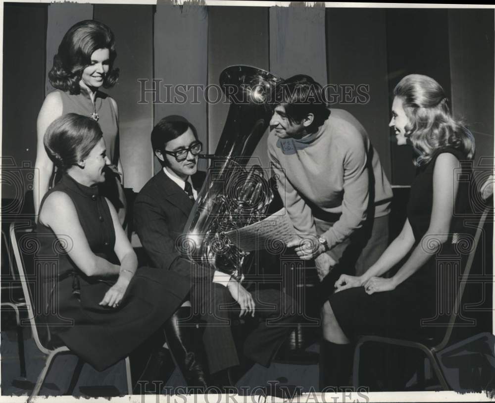 1970 Press Photo Participants Rehearse for New Orleans Symphony Fund &#39;71- Historic Images