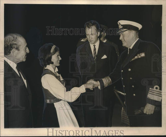 1968 Press Photo Olav V, King of Norway welcomed in New Orleans - noo49790