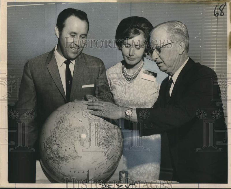 Load image into Gallery viewer, 1965 Press Photo Geography-earth science workshop, Louisiana State University

