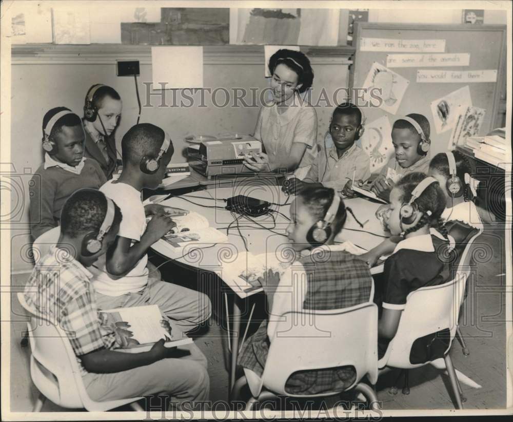 1967 Press Photo Orleans Parish School Board language-arts program at McDonough