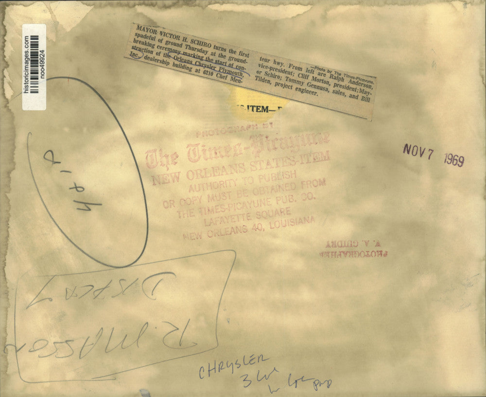 1969 Press Photo New Orleans officials at groundbreaking for new car dealership