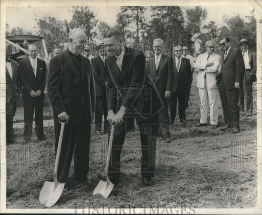 1963 Press Photo Ground-breaking ceremony for New Orleans luxury apartments