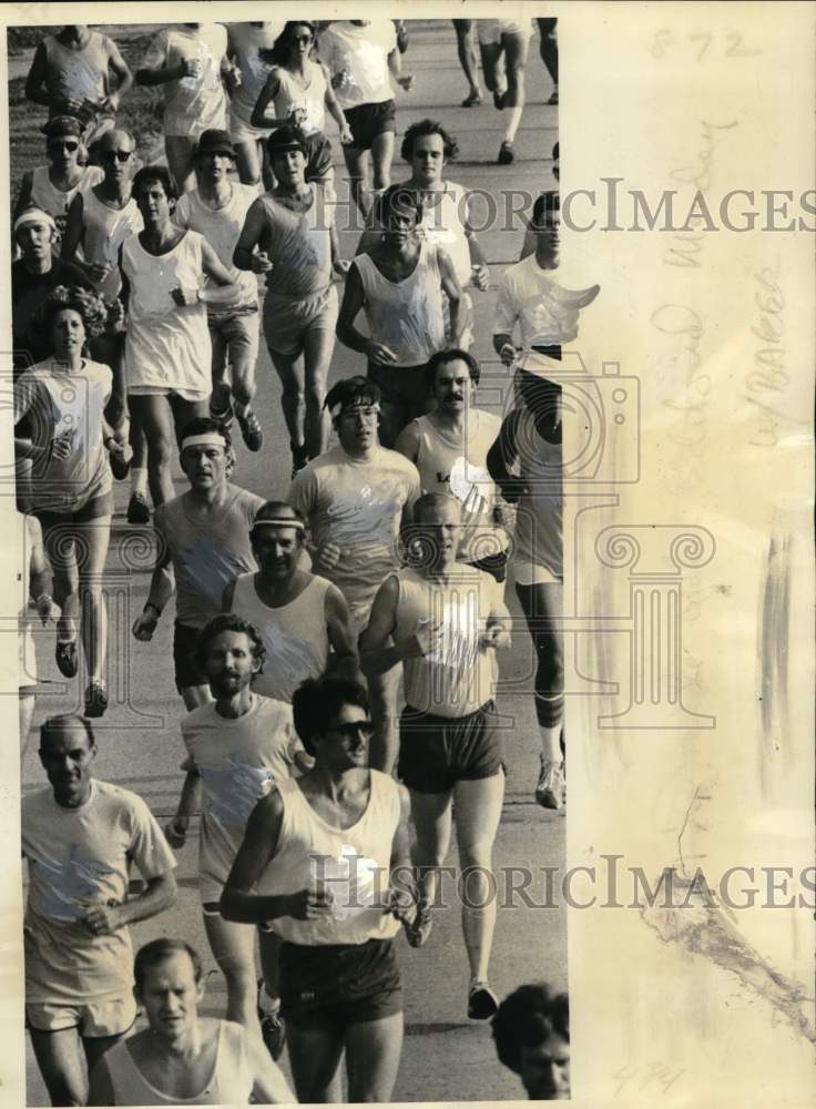 1978 Press Photo Runners Jockey For Position on Marconi Drive - noo50473- Historic Images