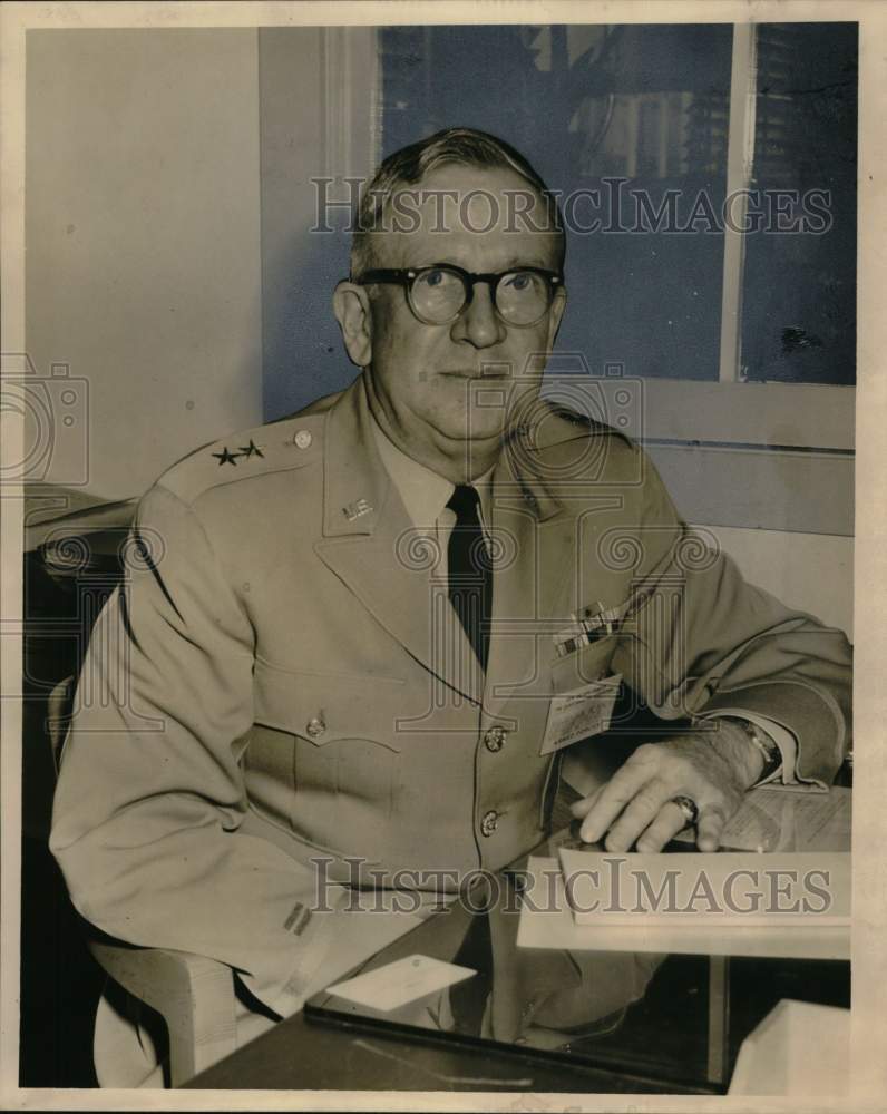 1957 Press Photo Major General H.R. McKenzie of the United States Army