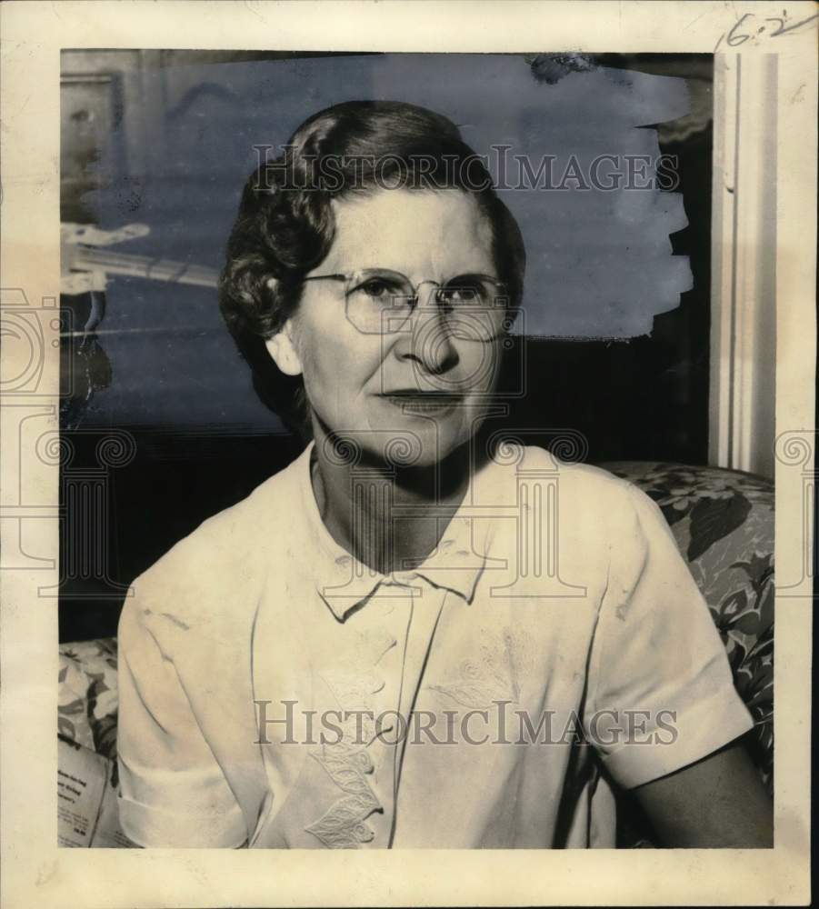 1956 Press Photo Mrs. John C. McNamara, recipient of the Reginal Matrum award