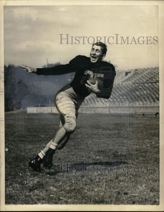1967 Press Photo Lee Nally, Football Player - noo51065- Historic Images