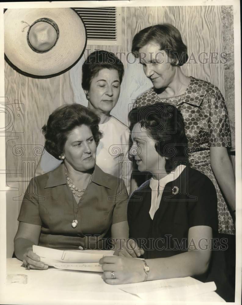 1963 Press Photo Cosmopal Club&#39;s dance for the benefit of special needs children- Historic Images