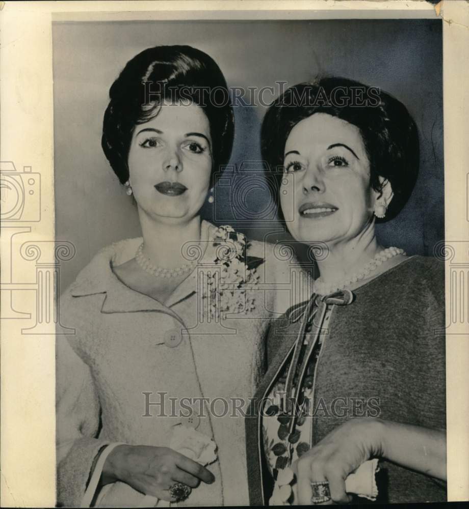 1962 Press Photo Ann Miller with Valerie Dumont after annulment in Santa Monica- Historic Images