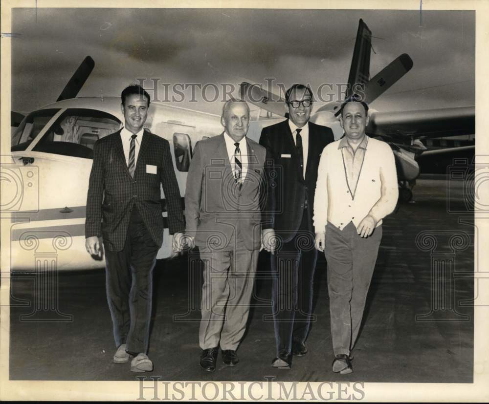 1968 Press Photo Louisianan Flight Instructors Association- New Orleans Airport