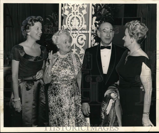 1961 Press Photo Dinner after the Initial Concert of the 1961-62 season