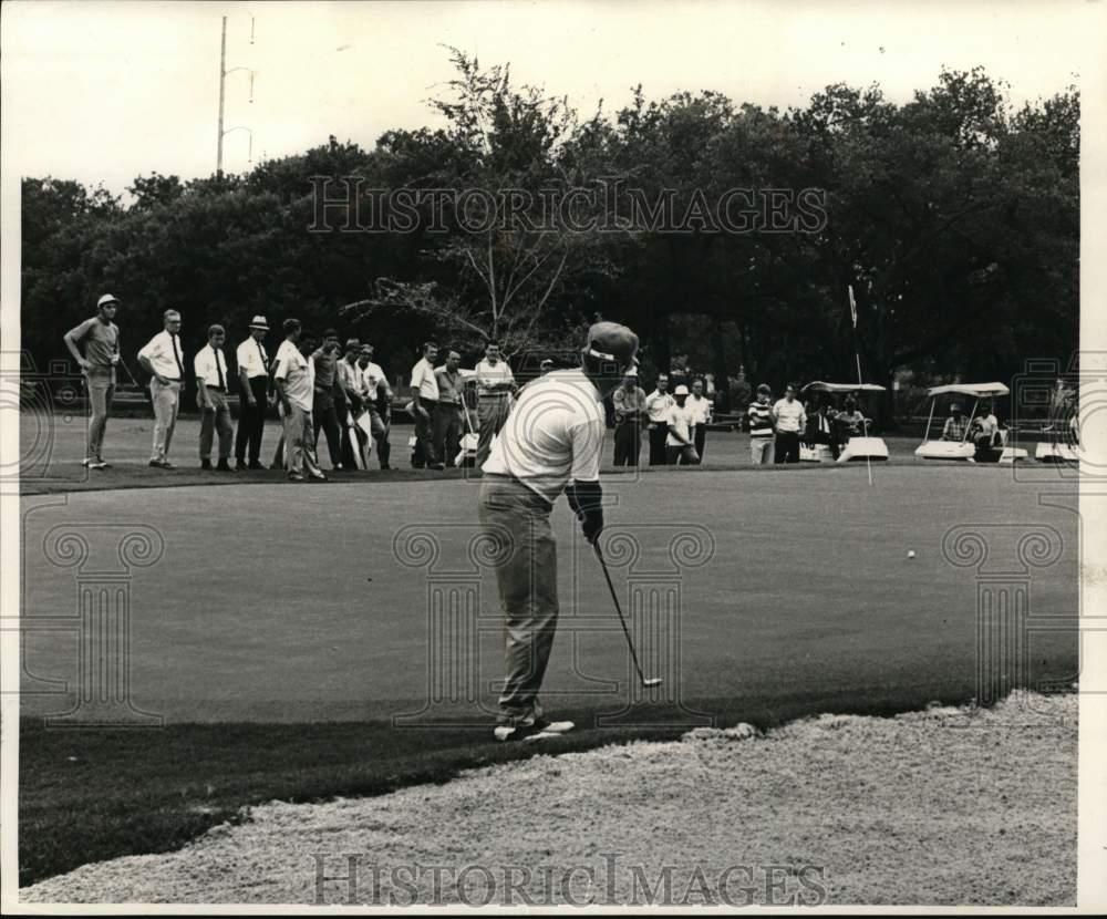 1969 Press Photo John O&#39;Connell at city golf championship at Audubon Golf Club- Historic Images