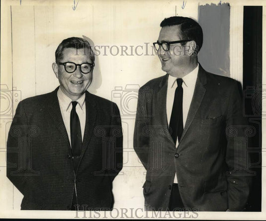 1970 Press Photo Dr. George Byrne & Fred Milhaus of Pass Christian Yacht Club