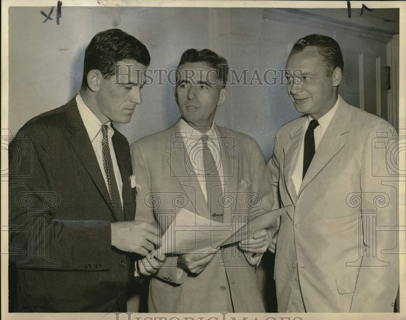 Load image into Gallery viewer, 1955 Press Photo National Federation of Republican Women meeting at St. Charles
