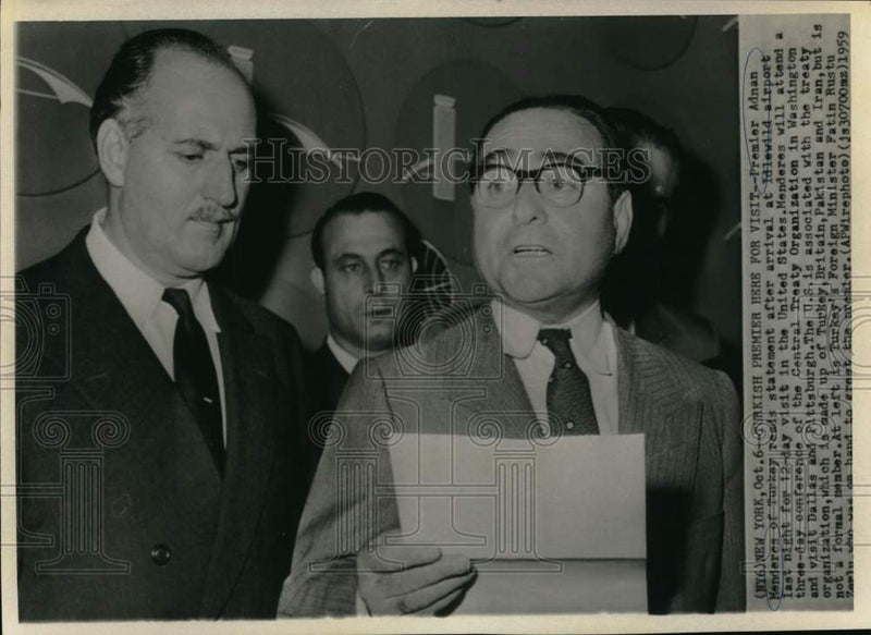 Load image into Gallery viewer, 1959 Press Photo Premier Adnan Menderes of Turkey welcomed by Fatim Rustu Zerlu
