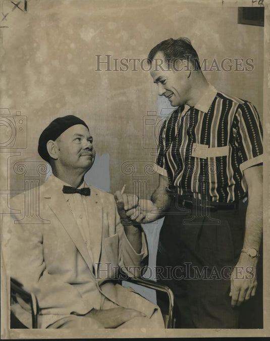 1959 Press Photo Paul Preston & Roy G. Johnson at Fifth Marine Division Reunion