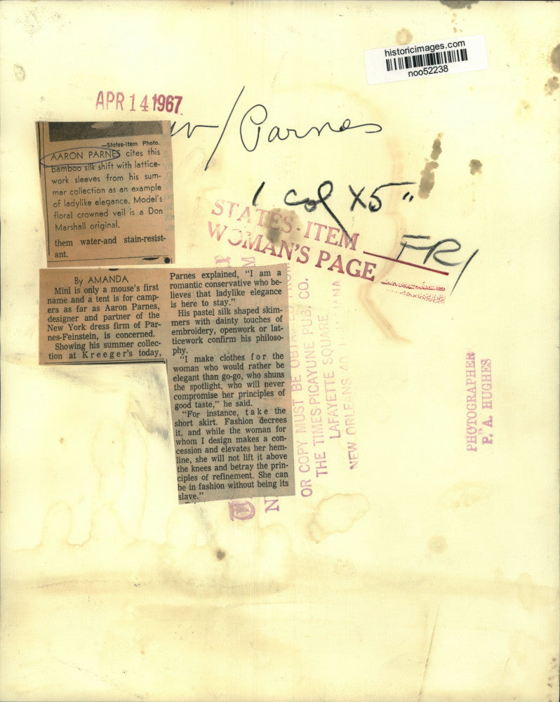 1967 Press Photo Aaron Parnes, designer for Parnes-Feinstein, New York and model