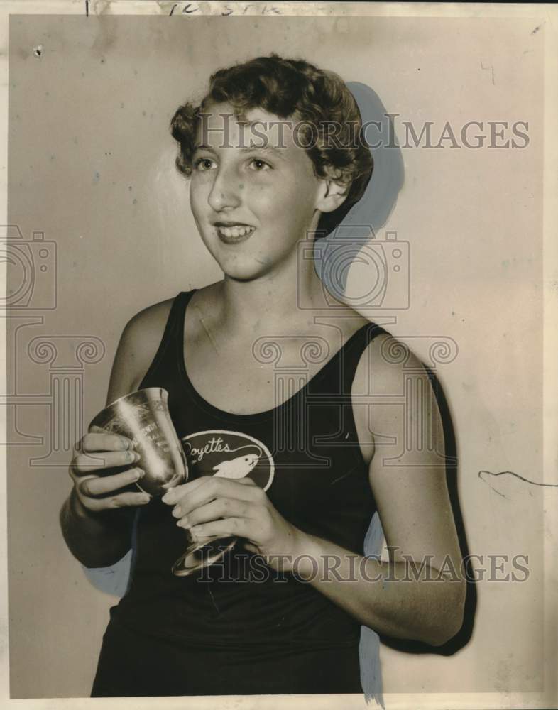 Press Photo Jo Ann Owens, Track Team Member - noo52501- Historic Images