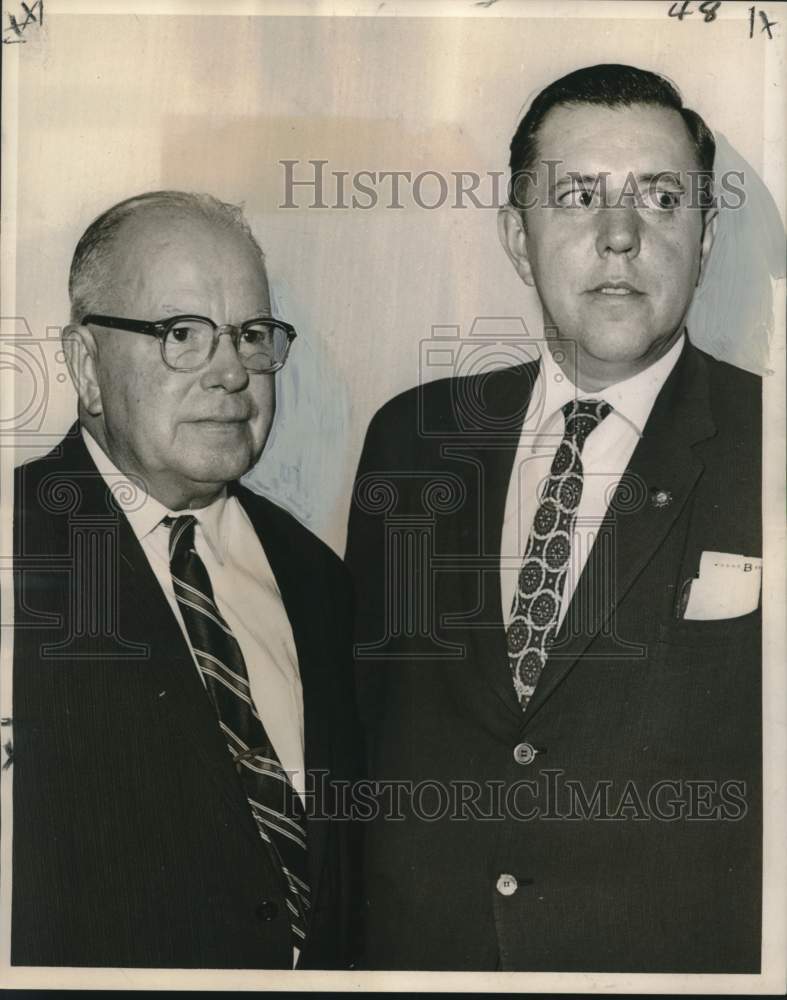 Load image into Gallery viewer, 1962 Press Photo William P. Bollman III with George L. Pattison- Merchant Marine
