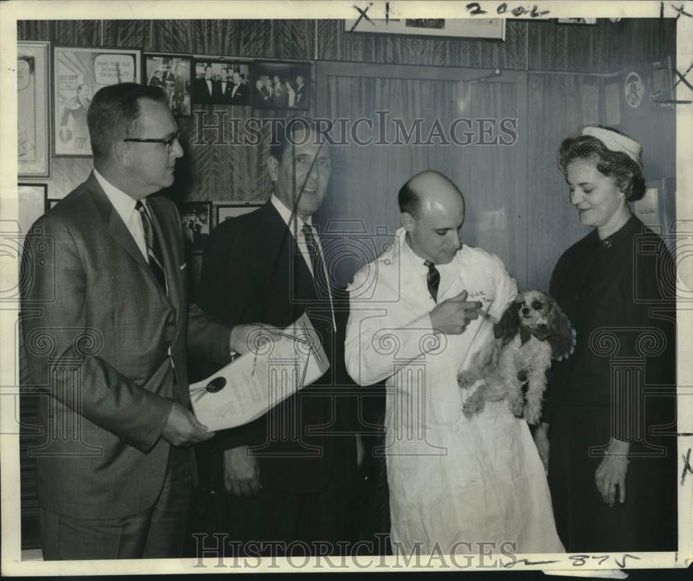 1964 Press Photo New Orleans Veterinarians&#39; Annual Rabies Control Program- Historic Images