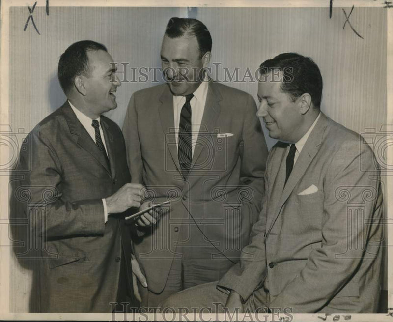 Load image into Gallery viewer, 1962 Press Photo Members of The Society of Former Special agents of the FBI
