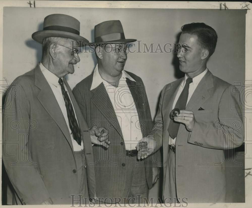1946 Press Photo Three generations of Poissenot family policemen - noo53067