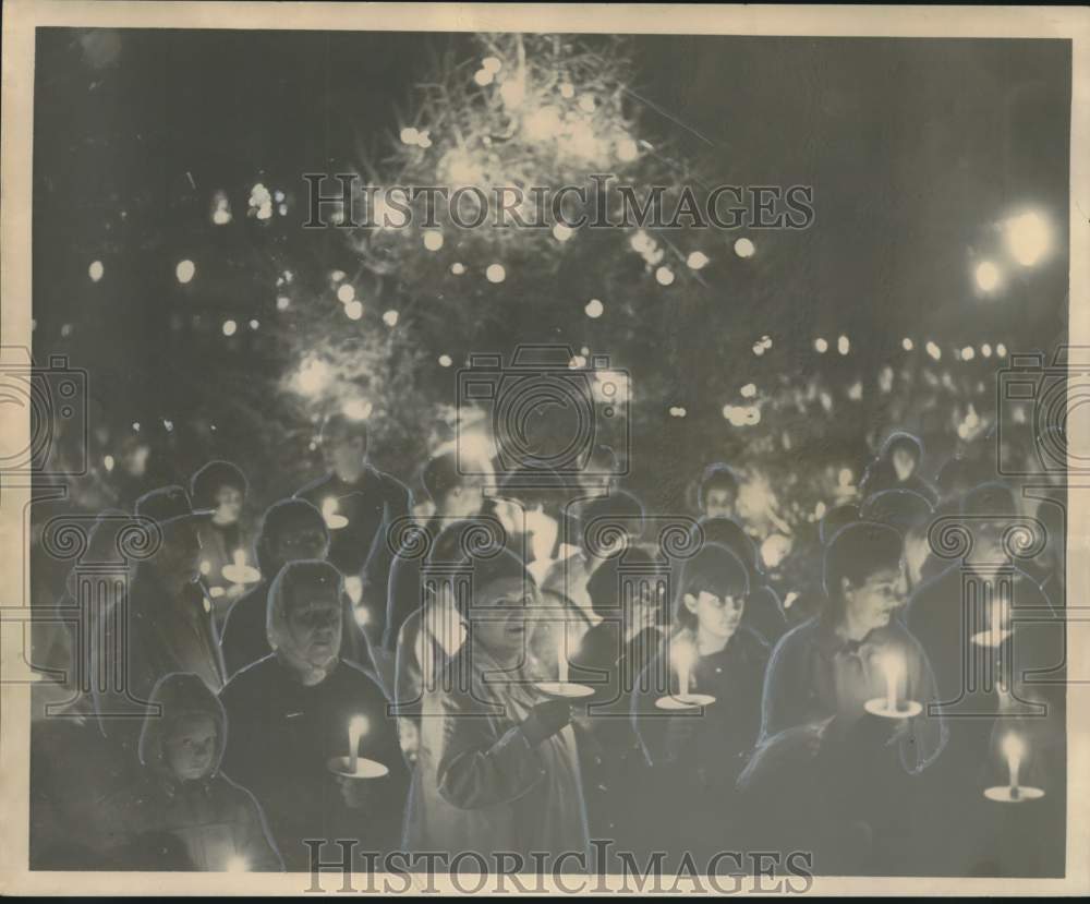 1966 Press Photo 20th annual Christmas Carol Sing at Jackson Square - noo53142