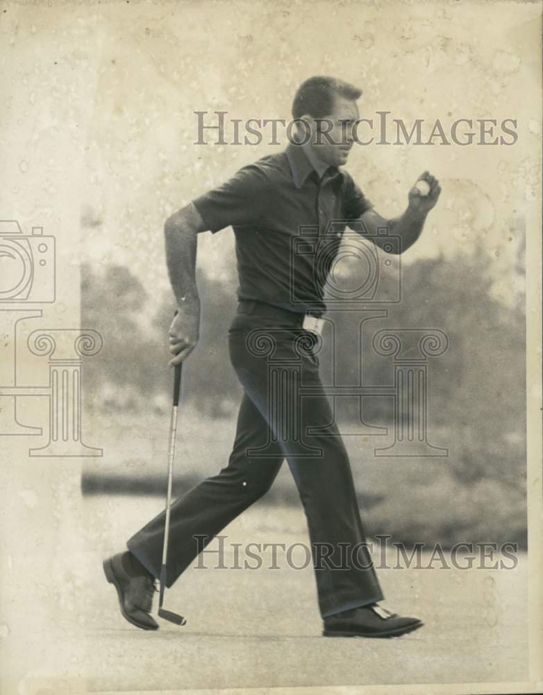 1972 Press Photo Gary Player at the Greater New Orleans Open Golf tournament- Historic Images