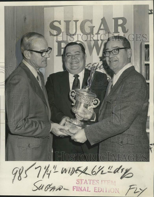 1971 Press Photo Auburn & Oklahoma officials at 38th Sugar Bowl football Classic- Historic Images