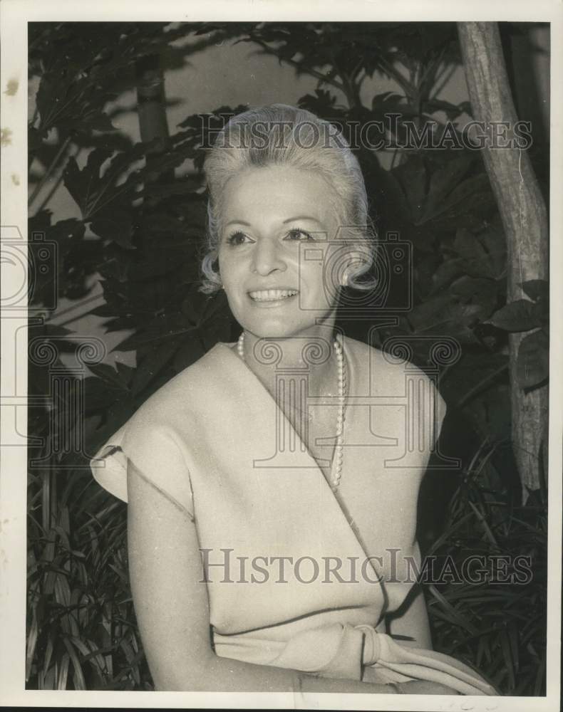 1969 Press Photo Mrs. Alex Peet, President of Fashion Mannequins of New Orleans