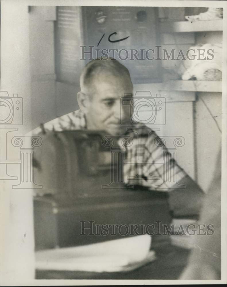 1967 Press Photo George Pecoraro, New Orleans service station operator