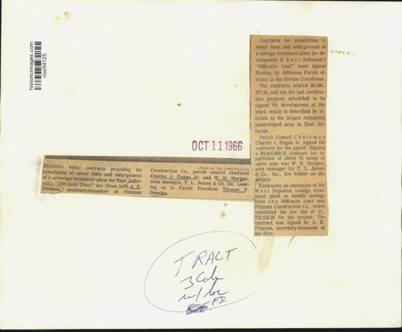 Load image into Gallery viewer, 1966 Press Photo Contract signed for East Jefferson's sewer line development
