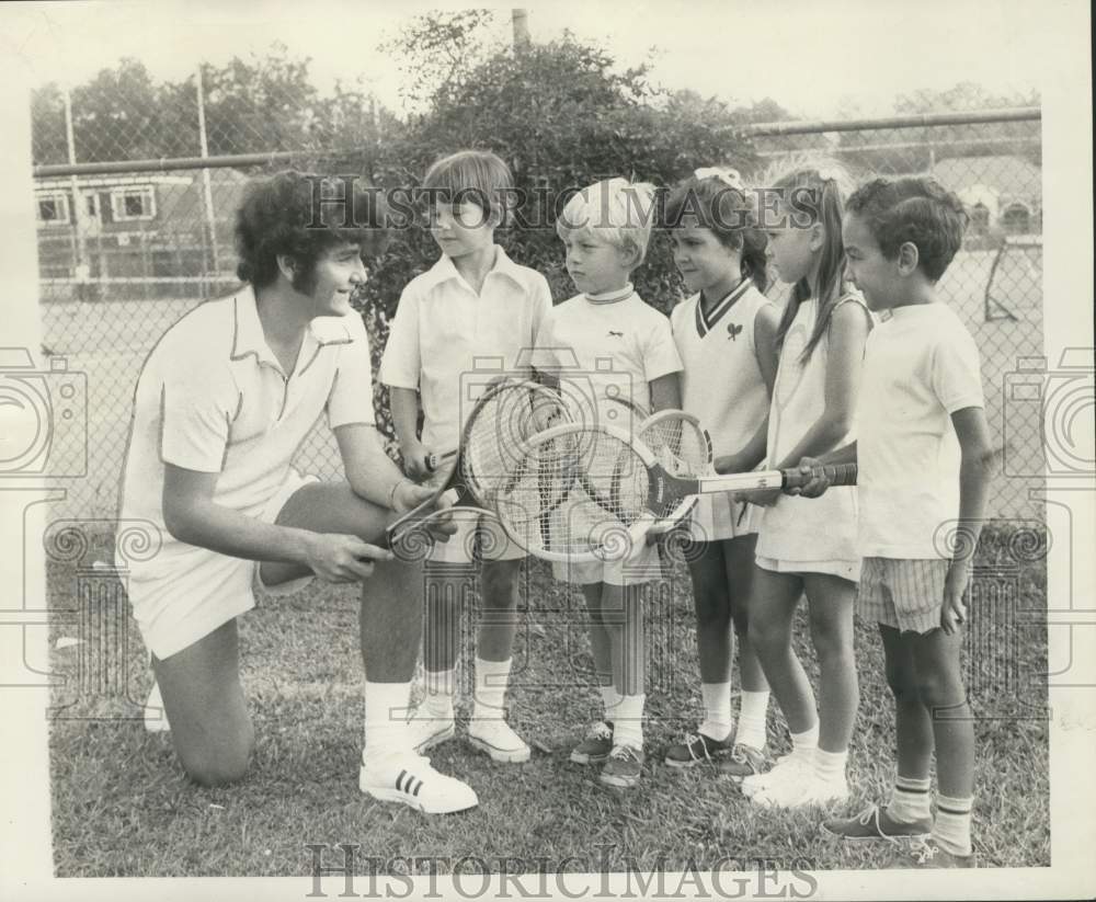 1972 Press Photo Participants at the CYO Tennis Clinic at City park - noo54181- Historic Images